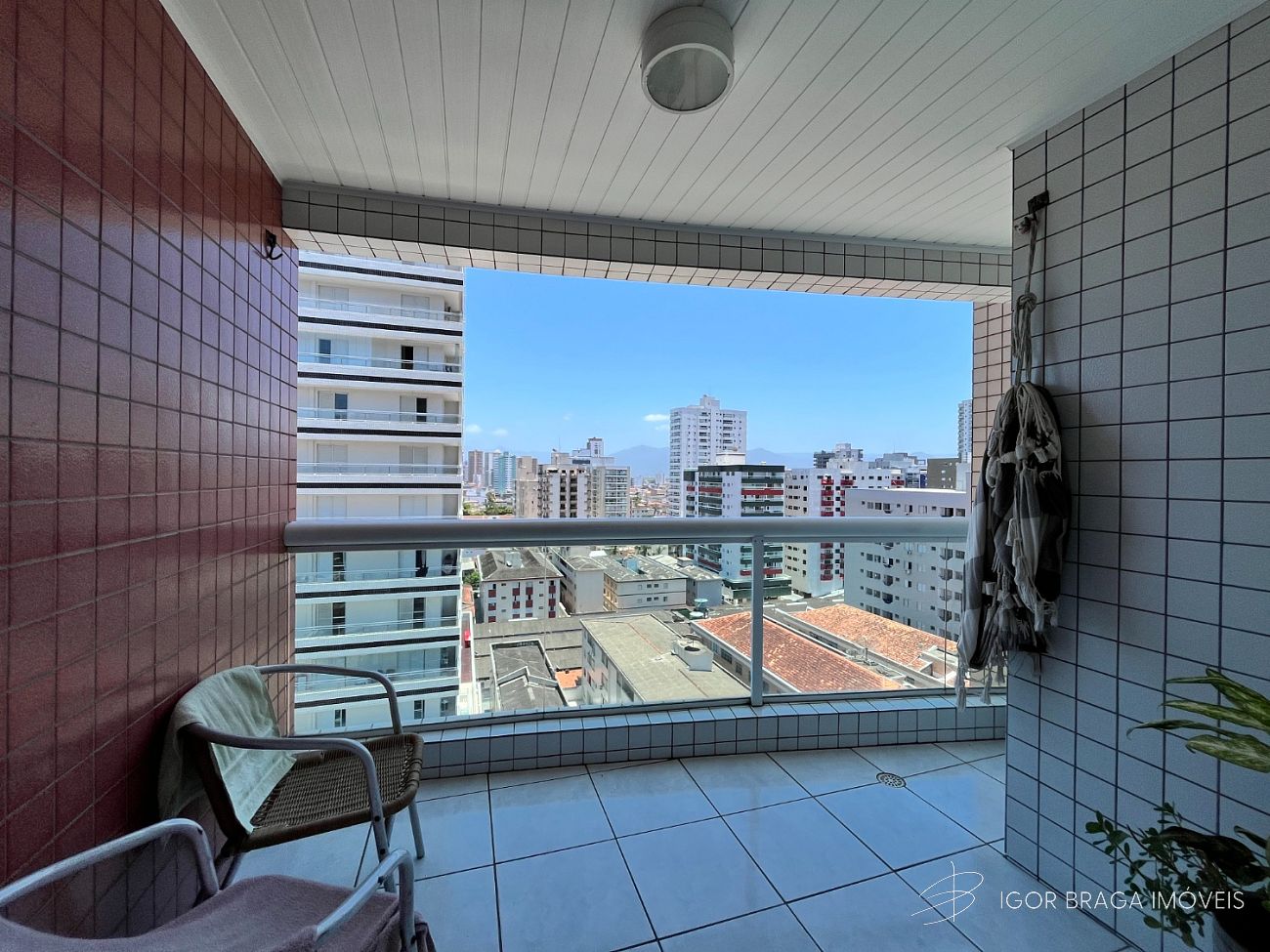 EXCELENTE APARTAMENTO, 500M DO MAR E LAZER COMPLETA