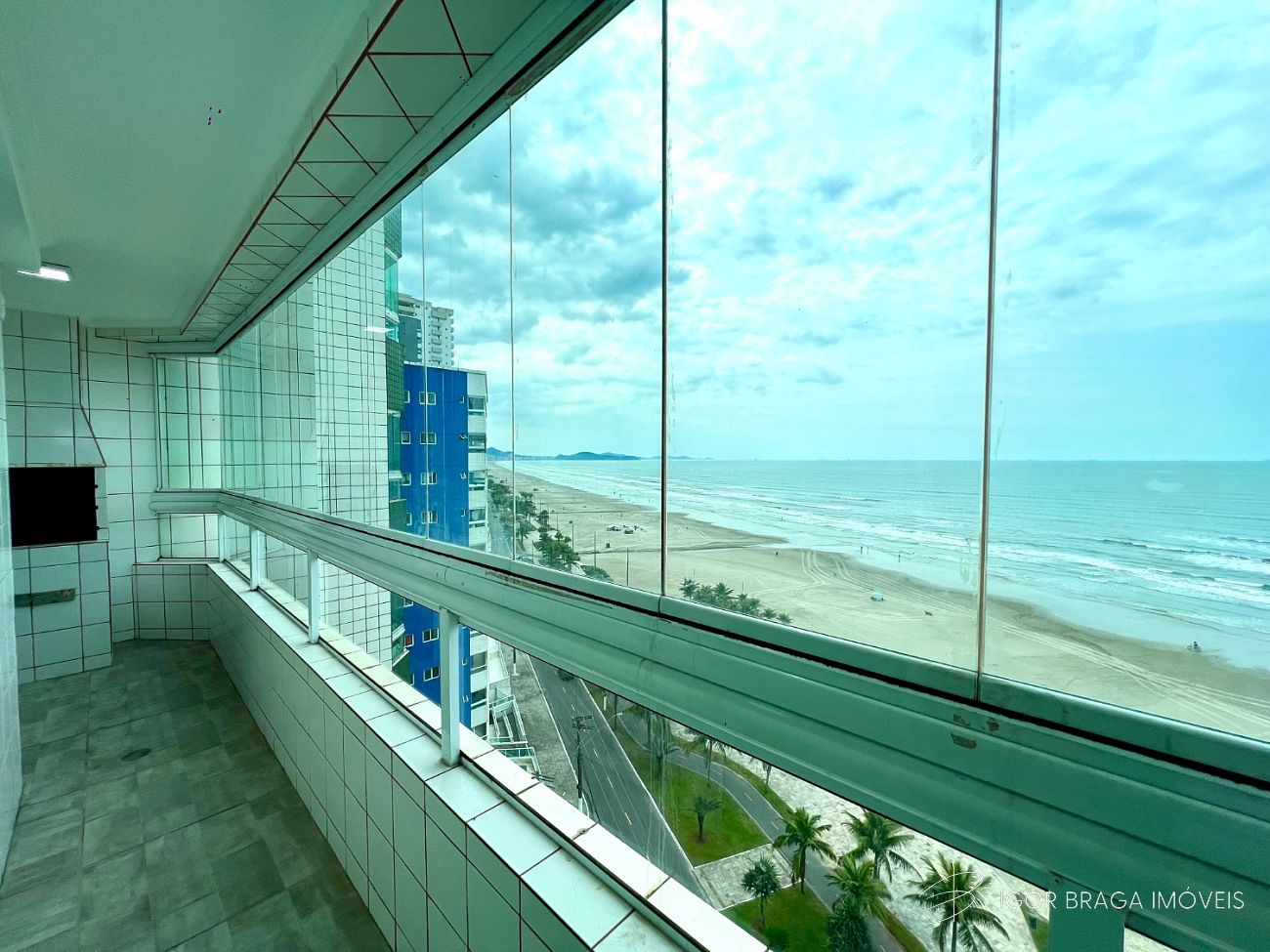 EXCELENTE APARTAMENTO, FINO ACABAMENTO E LAZER COMPLETO