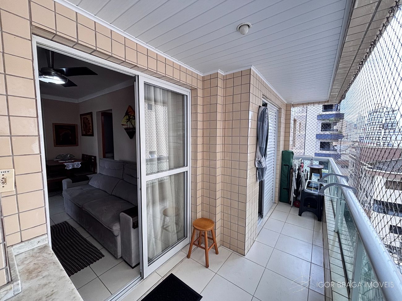 BELÍSSIMO APARTAMENTO, À 300M DO MAR E LAZER COMPLETO