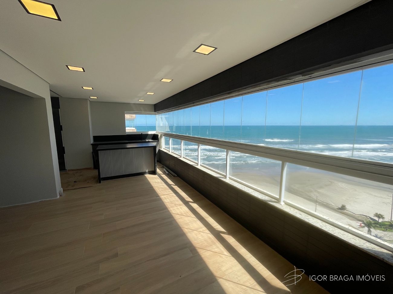 EXCELENTE APARTAMENTO, FINO ACABAMENTO E LAZER COMPLETO