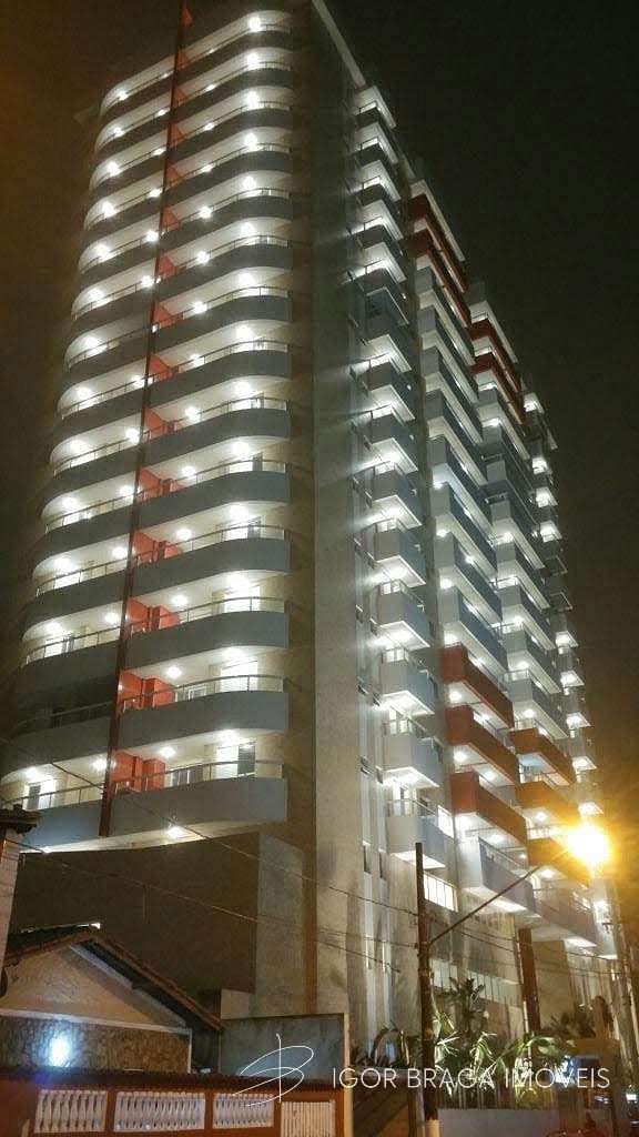 EXCELENTE APARTAMENTO, À 600M DO MAR E LAZER COMPLETO