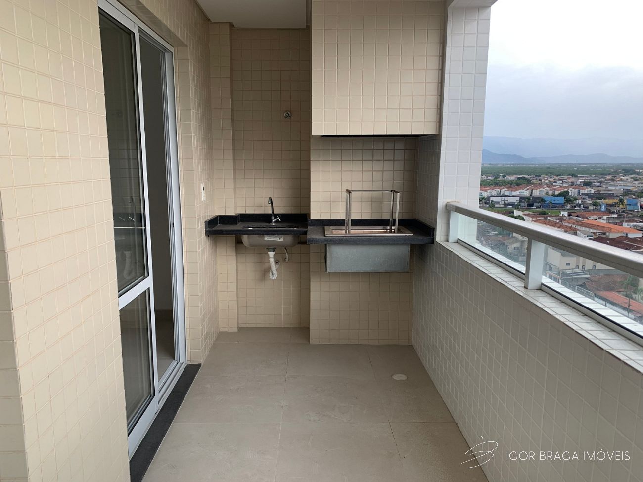 EXCELENTE APARTAMENTO A 500M DO MAR COM LAZER COMPLETO