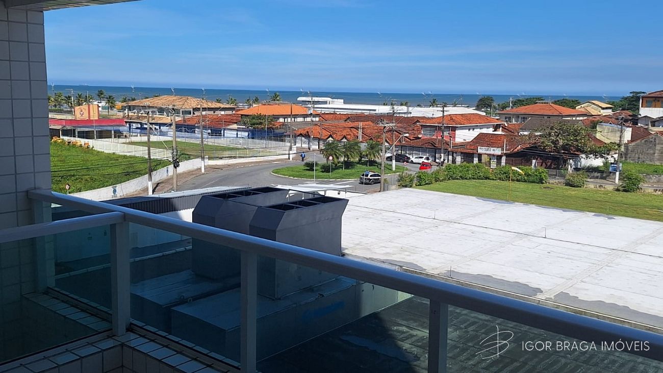 BELÍSSIMO APARTAMENTO, À 50M DO MAR E LAZER