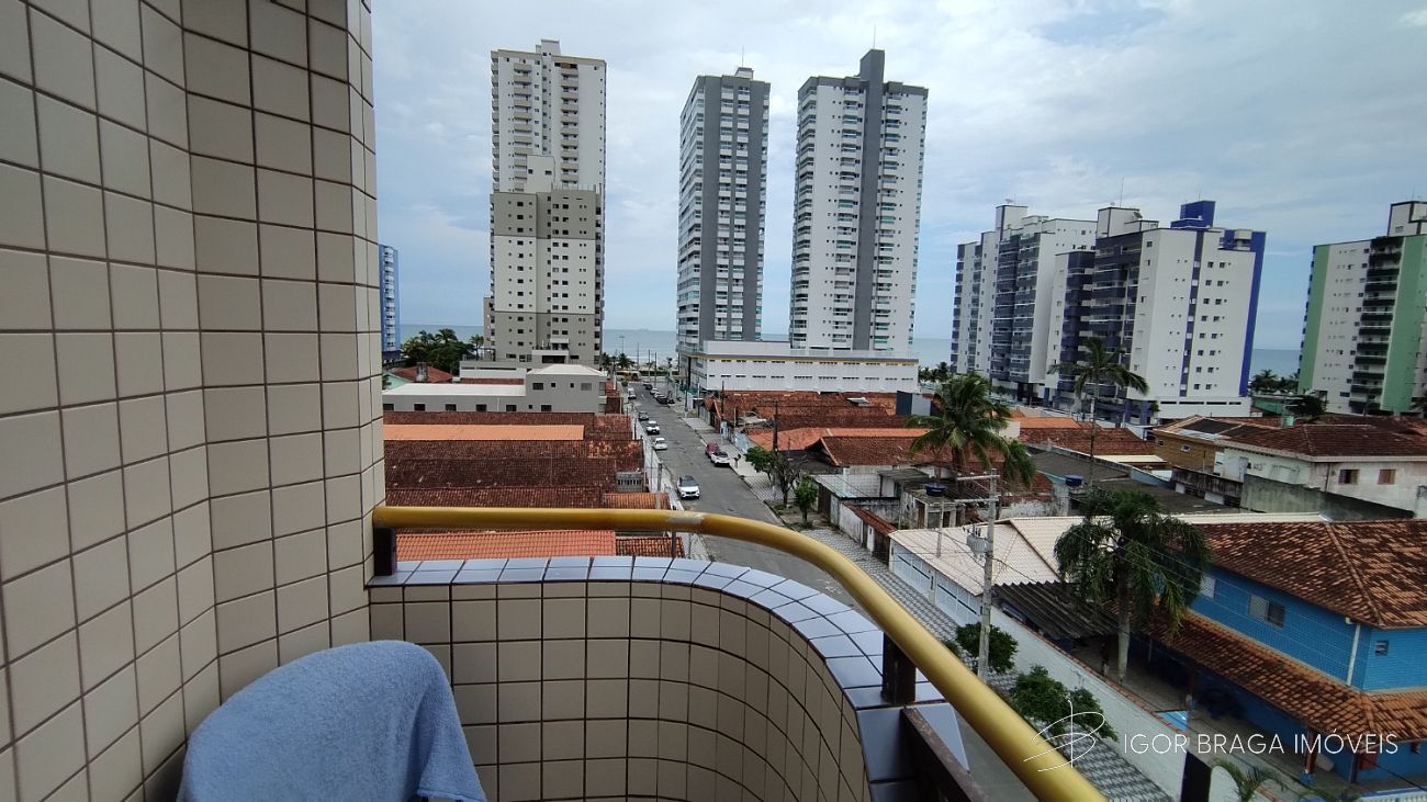 BELÍSSIMO APARTAMENTO, À 200M DO MAR E LAZER COMPLETO