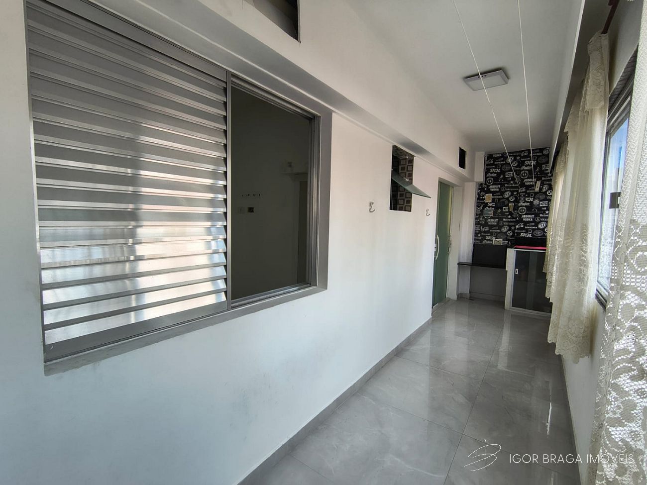 EXCELENTE APARTAMENTO A  400M DO MAR COM LAZER COMPLETO