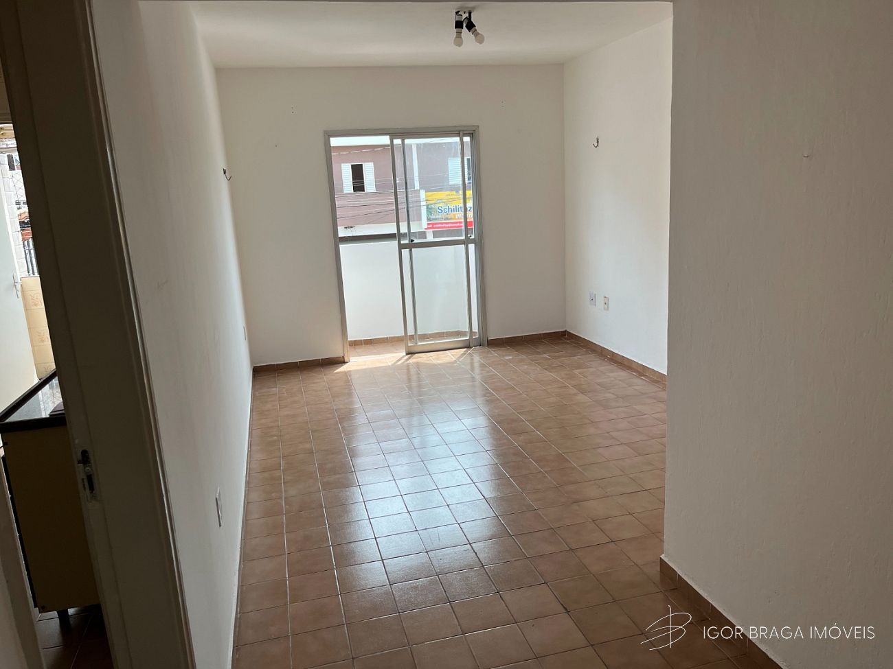 BELÍSSIMO APARTAMENTO, À 400M DO MAR E LAZER COMPLETO