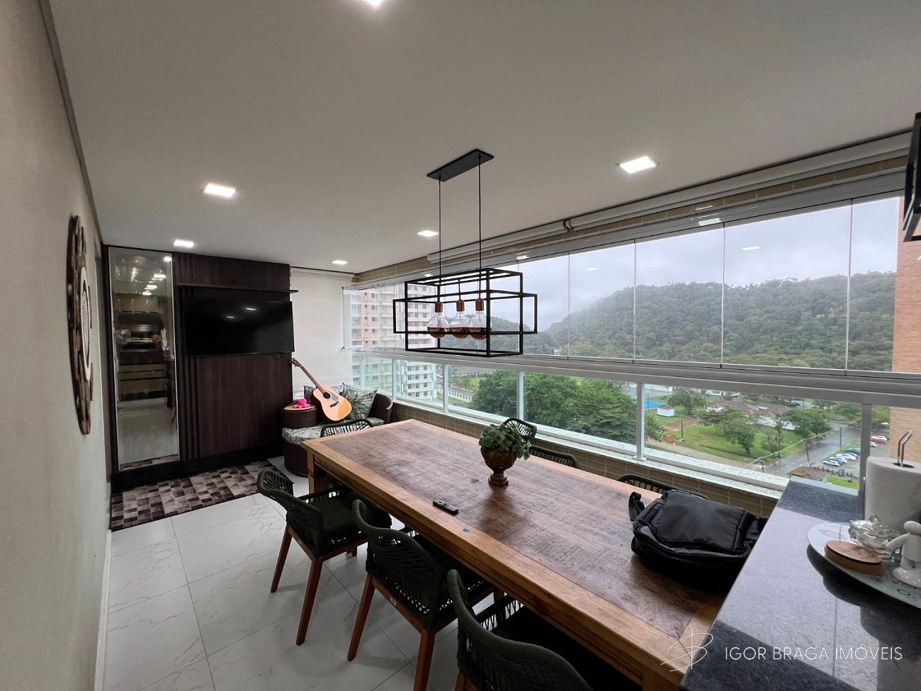 EXCELENTE APARTAMENTO A 350M DO MAR COM LAZER COMPLETO