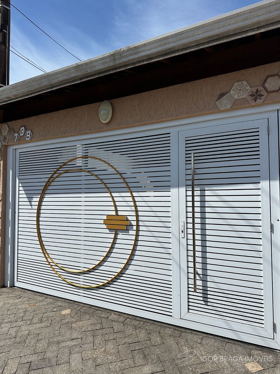 EXCELENTE CASA, AMPLA E COM ÁREA DE LAZER