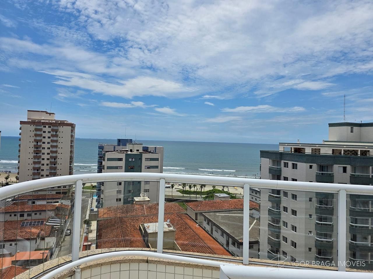 INCRÍVEL APARTAMENTO Á 150M DO MAR COM LAZER COMPLETO