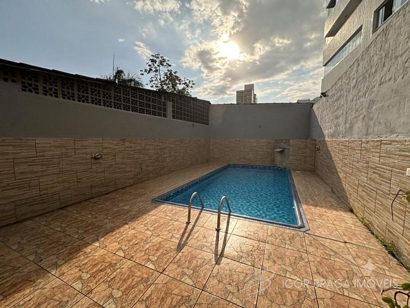 EXCELENTE CASA, AMPLA E FINO ACABAMENTO 1