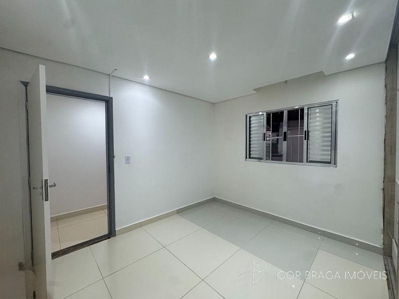 EXCELENTE CASA, AMPLA E FINO ACABAMENTO 1