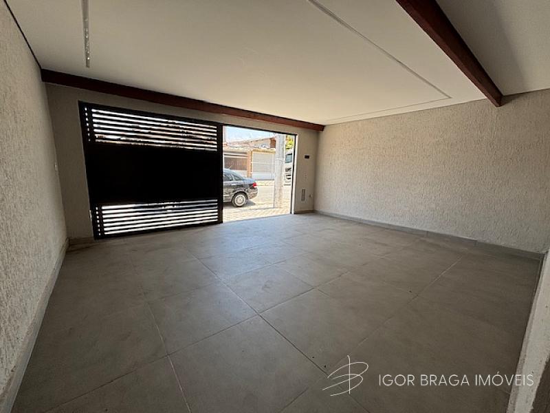 EXCELENTE CASA, AMPLA E FINO ACABAMENTO 1