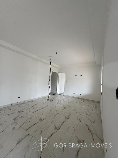 EXCELENTE CASA, AMPLA E FINO ACABAMENTO 1