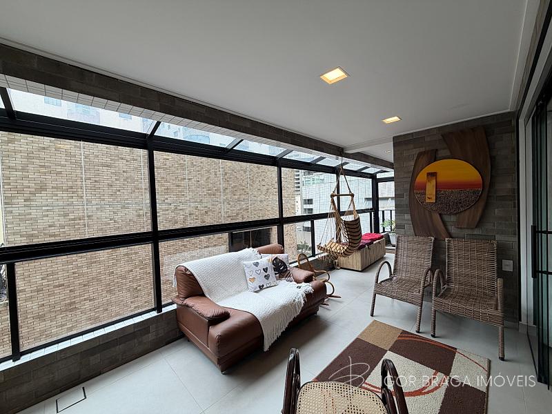 EXCELENTE APARTAMENTO, FINO ACABAMENTO E LAZER COMPLETO 1