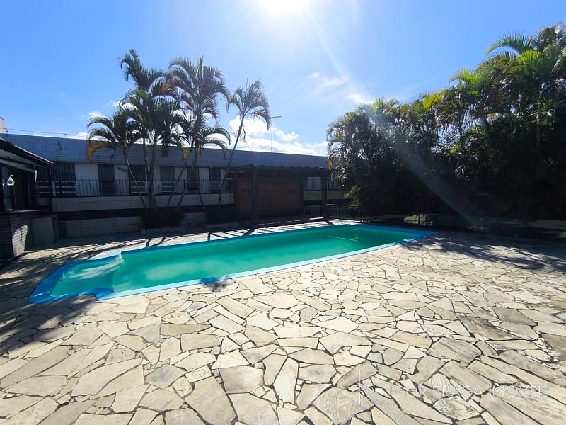 CASA TERREA ISOLADA DE ALTO PADR�O 1