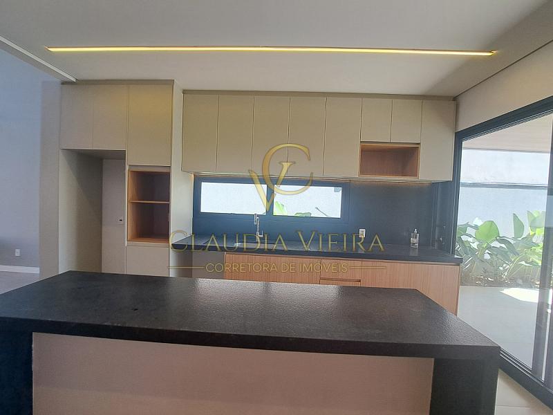 Casa em Condomínio com 3 quartos à venda, 200m², 4 banheiros, 4 garagens - Condomínio Vista Jardim - Nova Odessa — foto 7