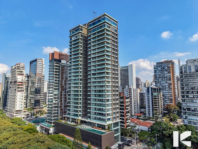 Apartamento � Venda em Moema com 3 e 4 Su�tes, Lazer Completo e Pronto para Morar | 240 a 298 m� | Park Avenue 1