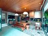 Casa com Tr�s Pavimentos no Alphaville Jacuhy 7