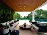 Casa com Tr�s Pavimentos no Alphaville Jacuhy 1