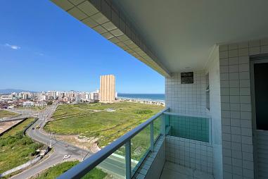 BELÍSSIMO APARTAMENTO, À 50m DO MAR E LAZER