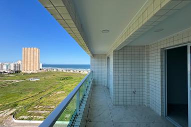 BELÍSSIMO APARTAMENTO, À 50m DO MAR E LAZER