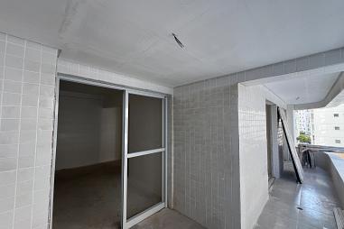 BELÍSSIMO LANÇAMENTO, À 100m DO MAR E LAZER COMPLETO