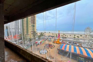 BELÍSSIMO APARTAMENTO, FINO ACABAMENTO E LAZER COMPLETO