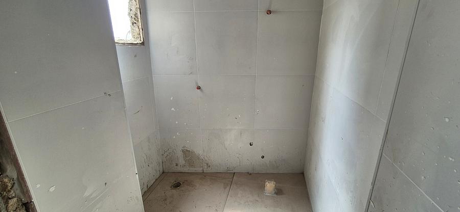 BELÍSSIMO APARTAMENTO, À 50m DO MAR E LAZER COMPLETO — foto 12