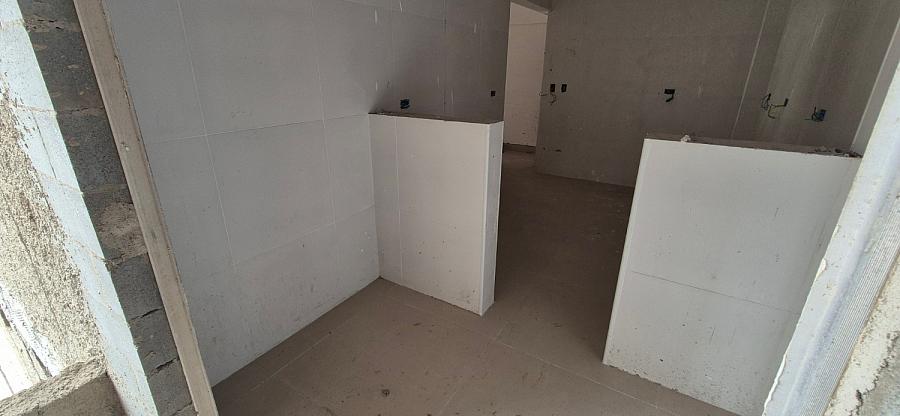 BELÍSSIMO APARTAMENTO, À 50m DO MAR E LAZER COMPLETO — foto 8