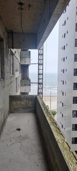 INCRIVEL EMPREENDIMENTO, FRENTE MAR E LAZER COMPLETO — foto 2