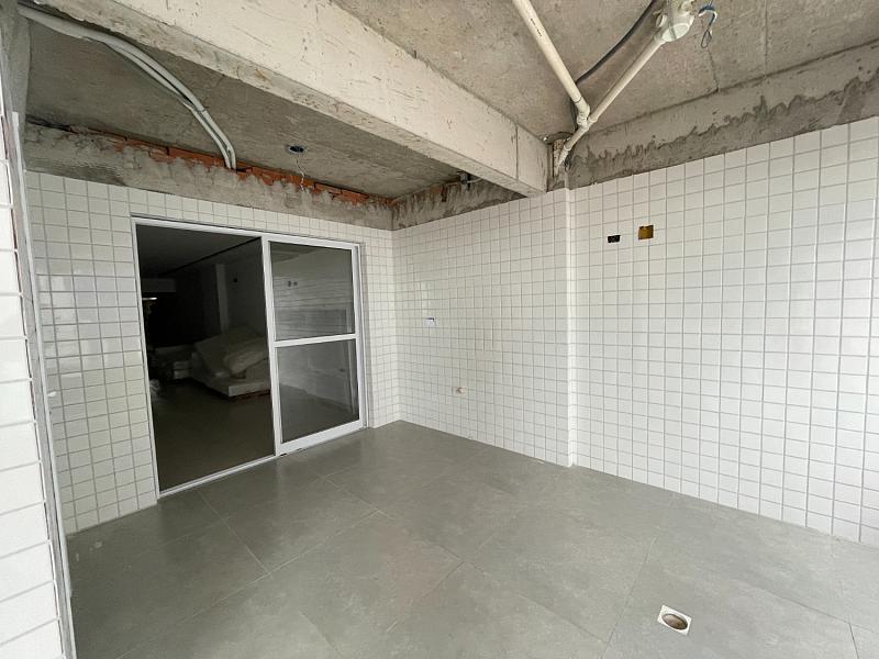 BELÍSSIMO APARTAMENTO, À 100M DO MAR E LAZER COMPLETO — foto 21