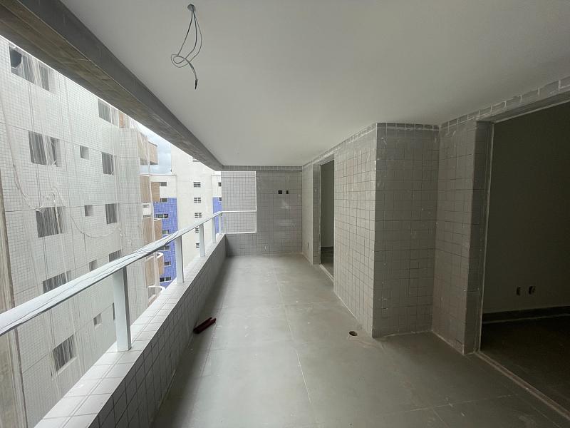 BELÍSSIMO APARTAMENTO, À 80M DO MAR E LAZER COMPLETO — foto 2