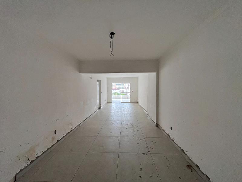 BELÍSSIMO APARTAMENTO, À 150m DO MAR E ESPAÇO DE LAZER — foto 7