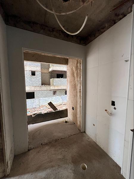 EXCELENTE APARTAMENTO, FINO ACABAMENTO E LAZER COMPLETO — foto 9