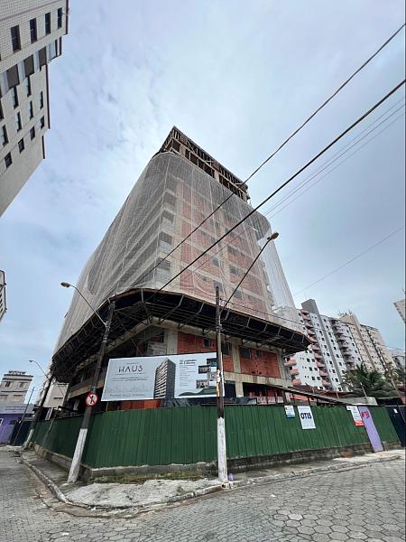 BELÍSSIMO APARTAMENTO, À 200m DO MAR E ESPAÇO PARA LAZER — foto 14