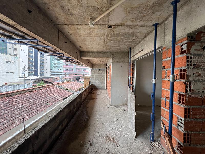 BELÍSSIMO APARTAMENTO, À 200m DO MAR E ESPAÇO PARA LAZER — foto 3