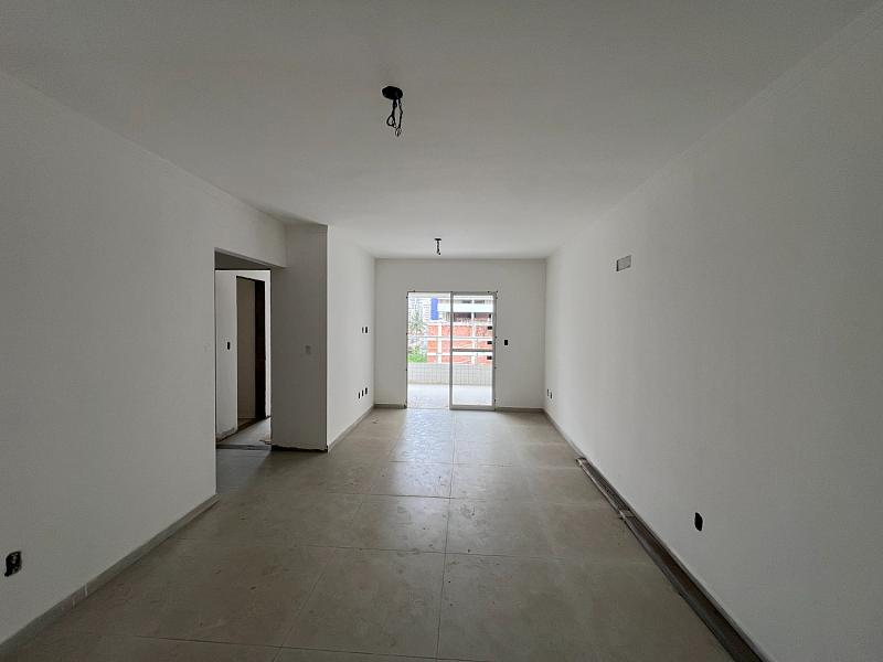 BELÍSSIMO APARTAMENTO, À 150m DO MAR E ESPAÇO DE LAZER — foto 6