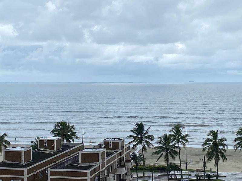 BELÍSSIMO APARTAMENTO, À 150m DO MAR E ESPAÇO PARA LAZER — foto 2