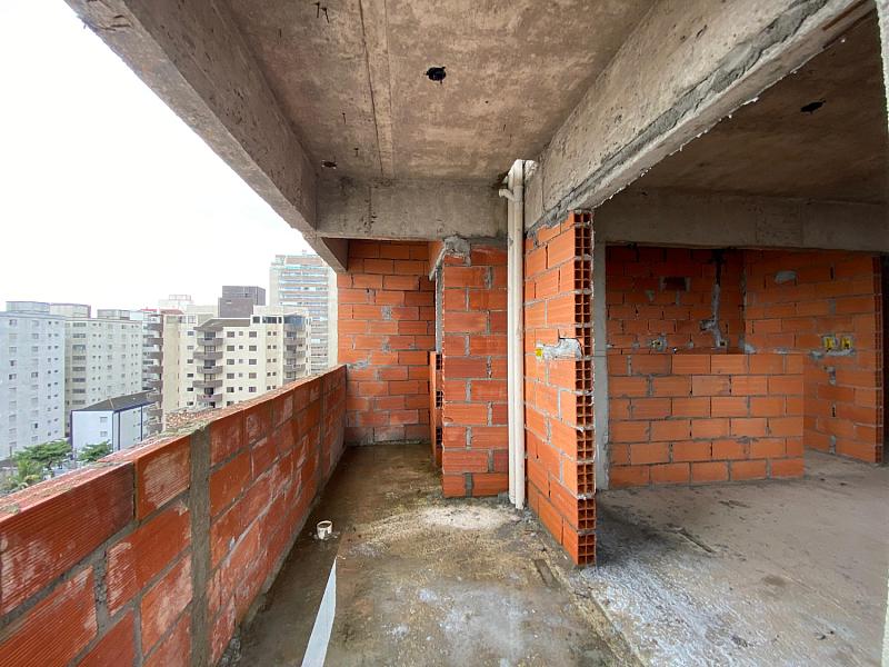 BELÍSSIMO APARTAMENTO, À 150m DO MAR E ESPAÇO PARA LAZER — foto 5