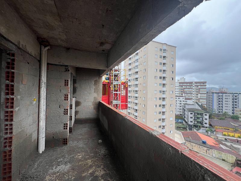 BELÍSSIMO APARTAMENTO, À 150m DO MAR E ESPAÇO PARA LAZER — foto 2