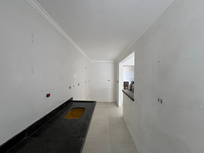 BELÍSSIMO APARTAMENTO, À 40m DO MAR E LAZER COMPLETO — foto 6