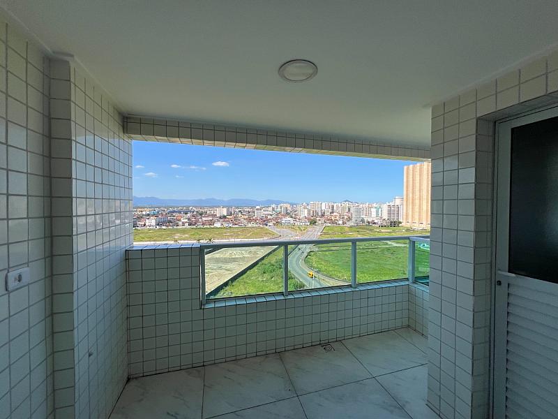BELÍSSIMO APARTAMENTO, À 50m DO MAR E LAZER — foto 2