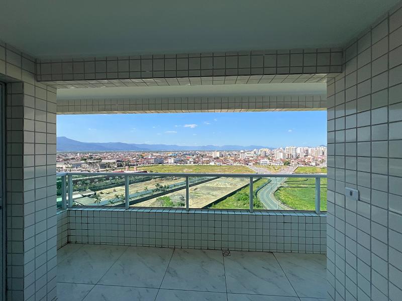 BELÍSSIMO APARTAMENTO, À 50m DO MAR E LAZER — foto 2