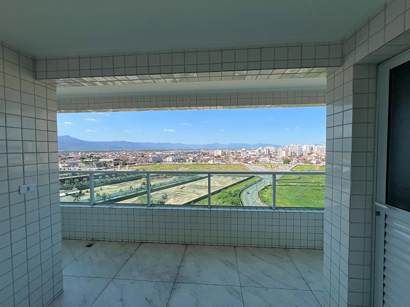 BELÍSSIMO APARTAMENTO, À 50m DO MAR E LAZER — foto 2