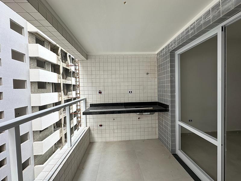 BELÍSSIMO APARTAMENTO, À 50m DO MAR E LAZER COMPLETO — foto 5