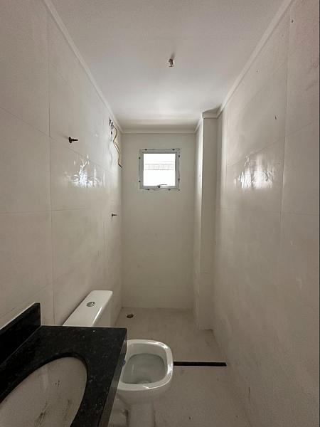 BELÍSSIMO APARTAMENTO, À 50m DO MAR E LAZER COMPLETO — foto 12