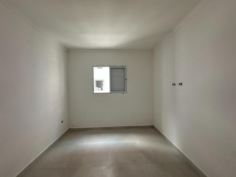 BELÍSSIMO APARTAMENTO, À 50m DO MAR E LAZER COMPLETO — foto 13