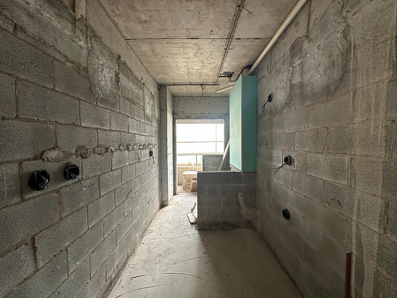 BELÍSSIMO APARTAMENTO, À 50m DO MAR E LAZER COMPLETO — foto 11