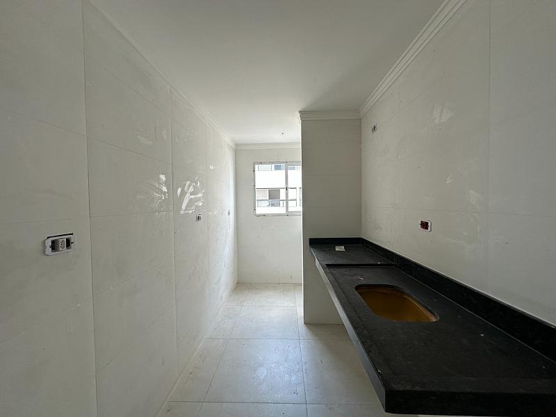 BELÍSSIMO APARTAMENTO, À 50m DO MAR E LAZER COMPLETO — foto 9