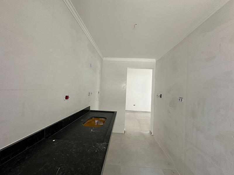 BELÍSSIMO APARTAMENTO, À 50m DO MAR E LAZER COMPLETO — foto 8